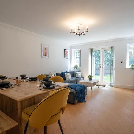 Emirates House, Luxe 5 Bed, With King Sized Beds, Next To Aiport & Nec, Jlr 5 Mins Villa Marston Green Dış mekan fotoğraf