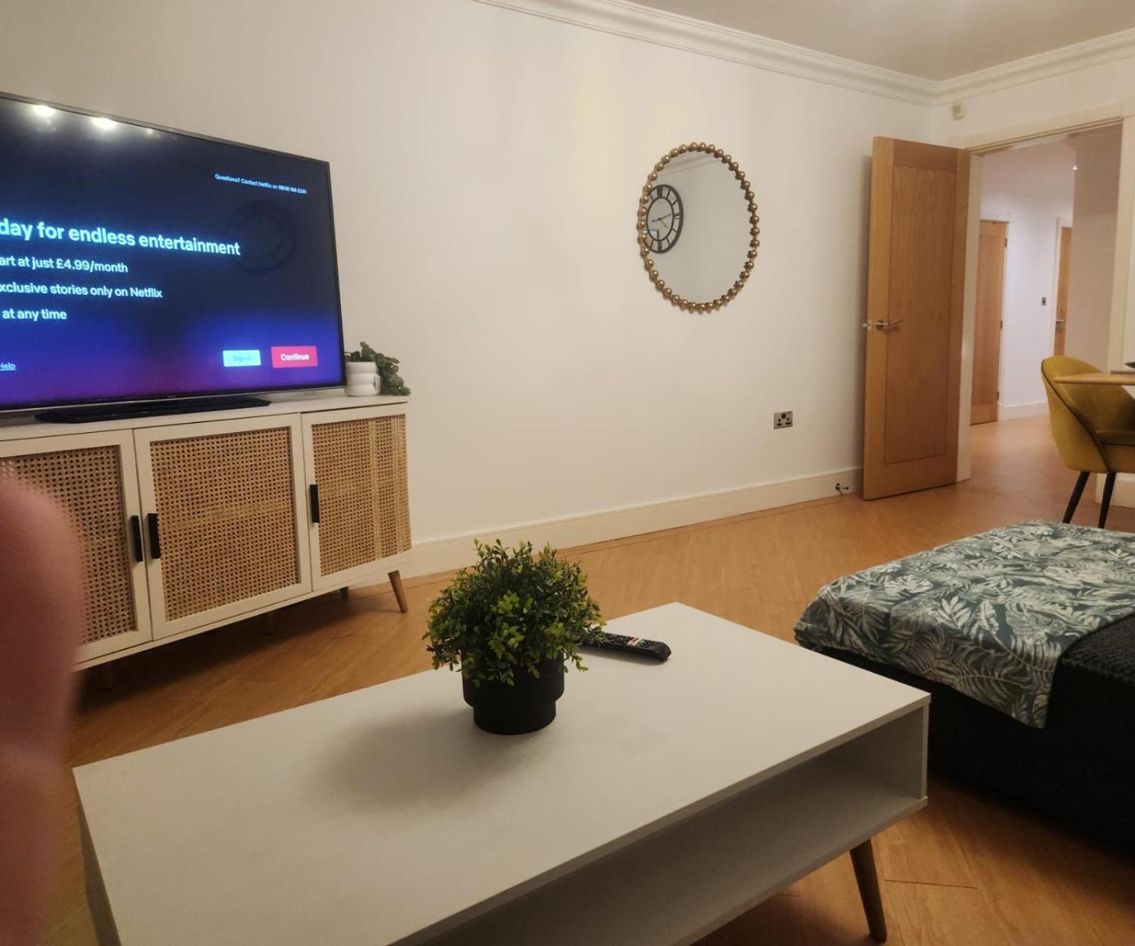 Emirates House, Luxe 5 Bed, With King Sized Beds, Next To Aiport & Nec, Jlr 5 Mins Villa Marston Green Dış mekan fotoğraf